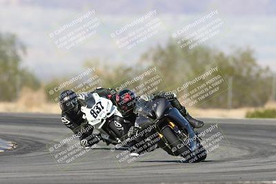 media/Nov-16-2025-Race Pace (Sun) [[8c5fa54630]]/Verified Riders/2-Turn 7 (945am)/